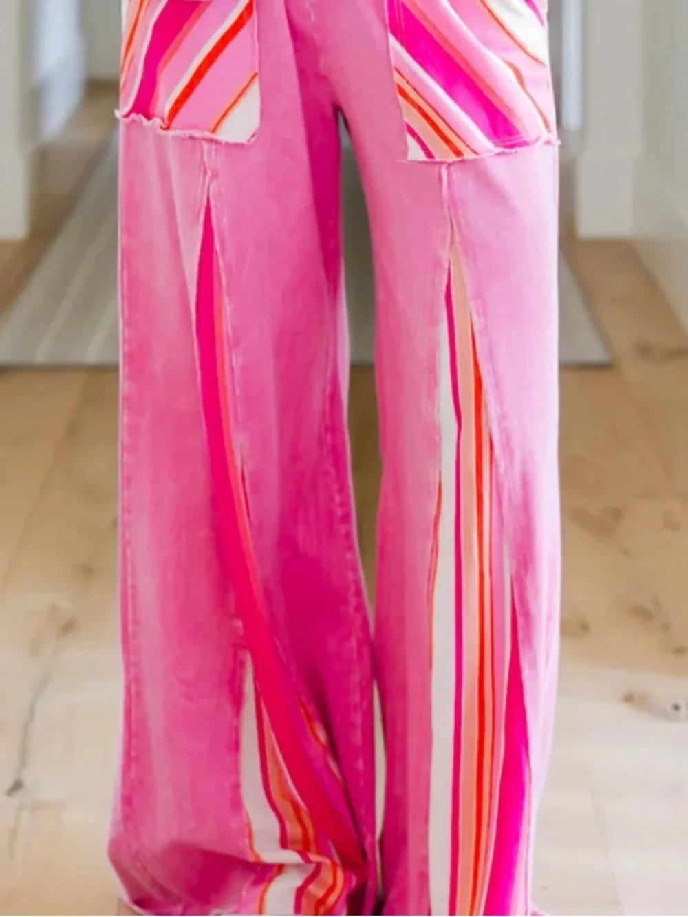 Vibrant Pink Wide-Leg Pants w/ Striped Inset Pockets S/M/L - Picture 2 of 3